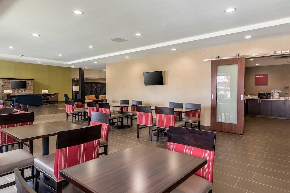 Comfort Suites Fairgrounds West Oklahoma Stadt Exterior foto